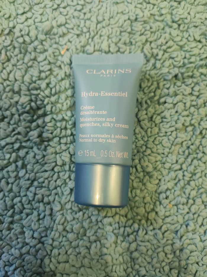Crème désaltérante hydra essentiel Clarins