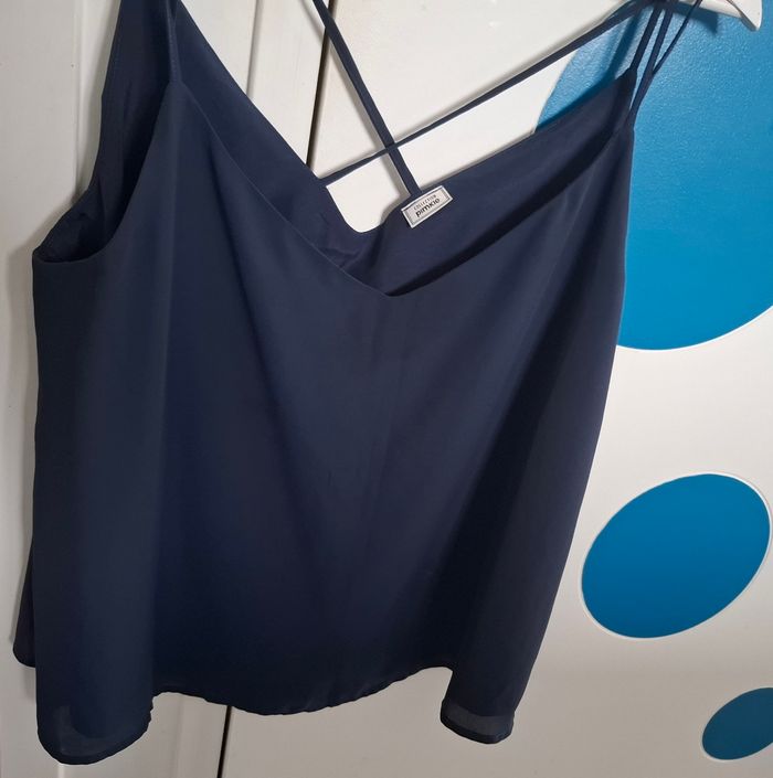 Top fluide bleu marine Pimkie – Taille XL 💙✨ - photo numéro 1