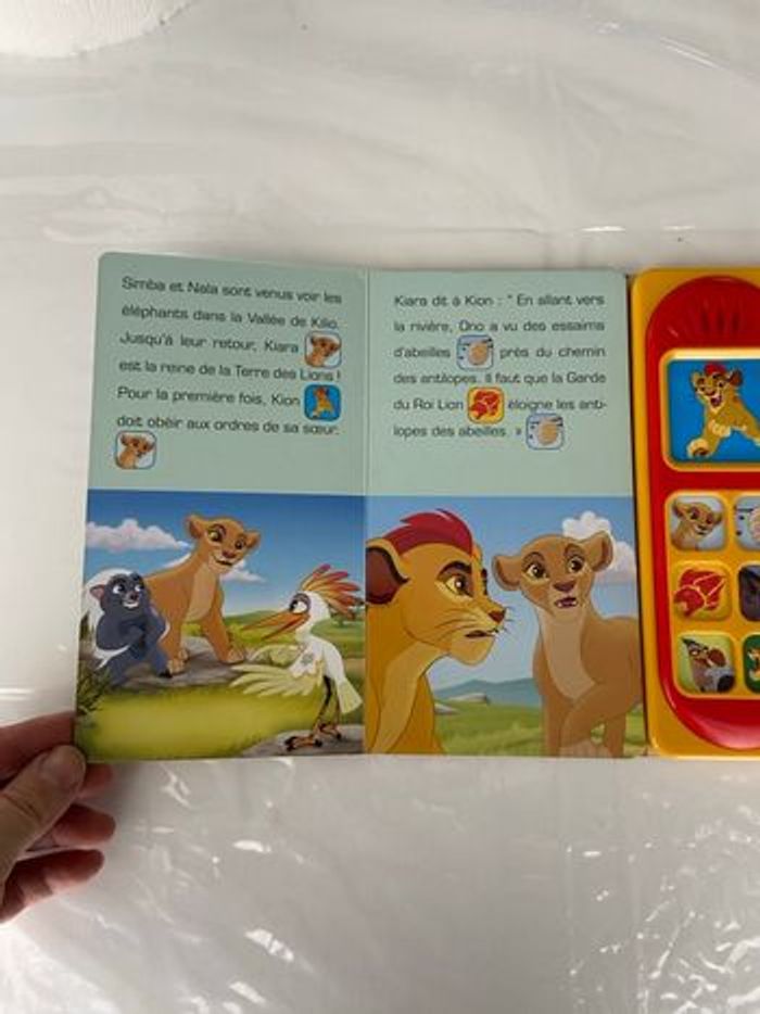 Livre Interactif La Garde du Roi Lion – Vive la Garde du Roi Lion ! - photo numéro 2