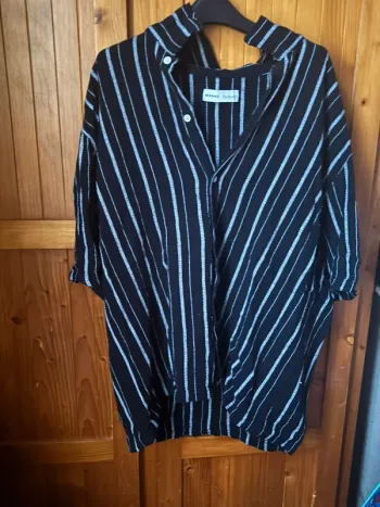 Chemise noir et blanche taille L