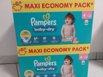 Couche pampers max packs. Taille 4