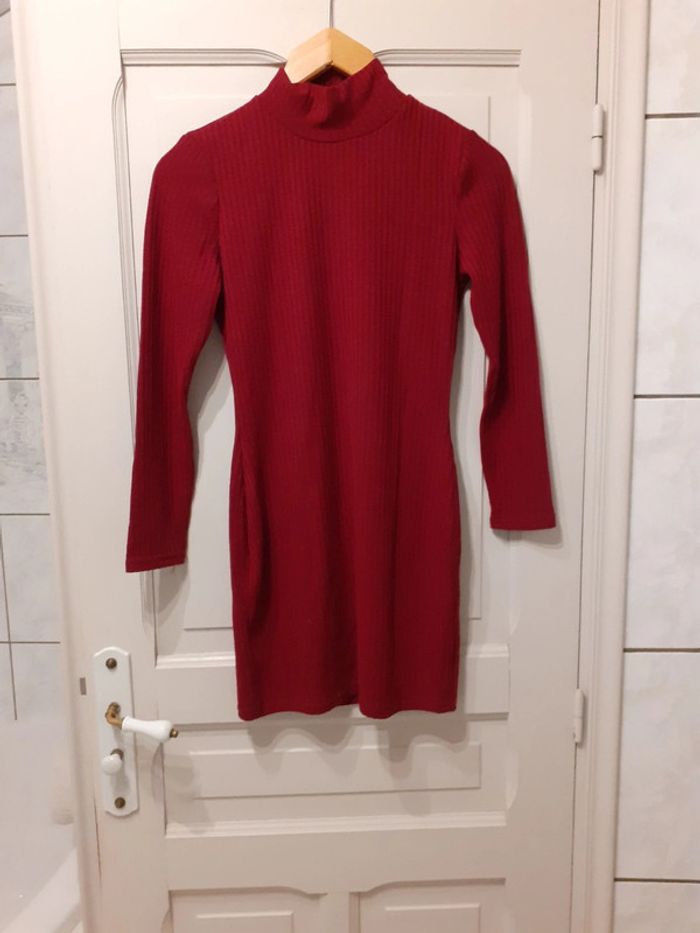 Robe Bordeaux  style chaussettes.