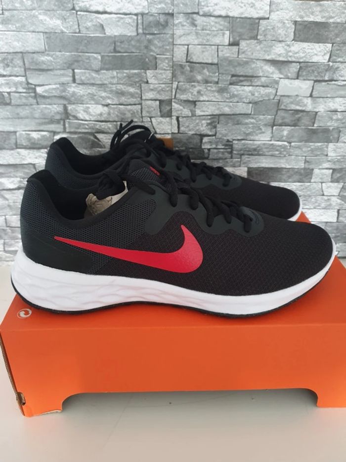 Nike révolution 6