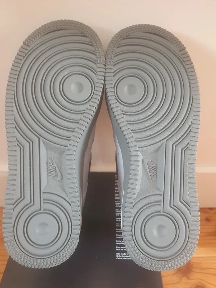 Nike Air Force 1 (37.5) - photo numéro 8