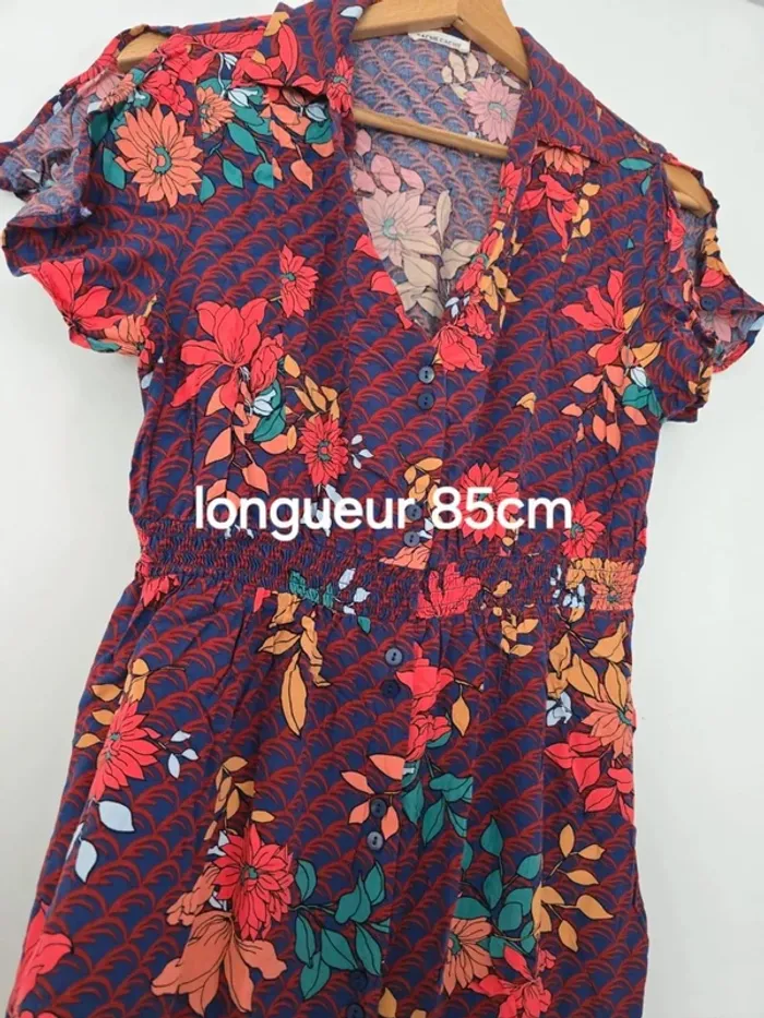 Robe bordeaux fleurie - photo numéro 2