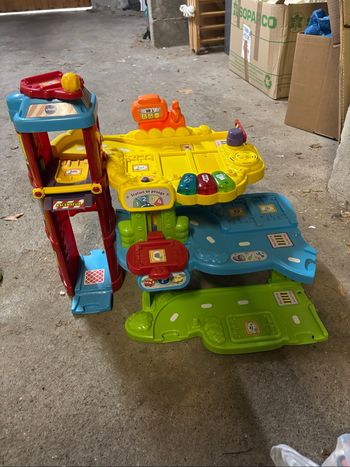 Circuit tutubolide avec voiture
