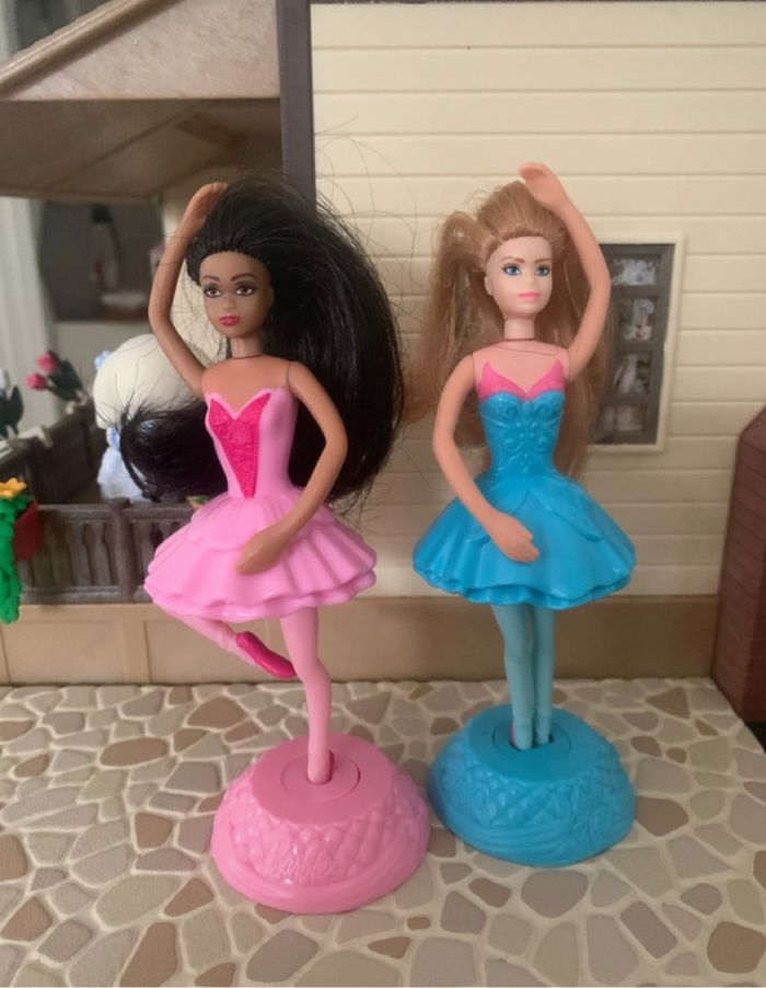 2 figurines Mac Donald s barbie