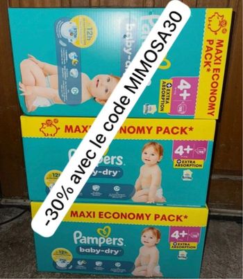 Trois cartons de couches Pampers taille 4 plus 