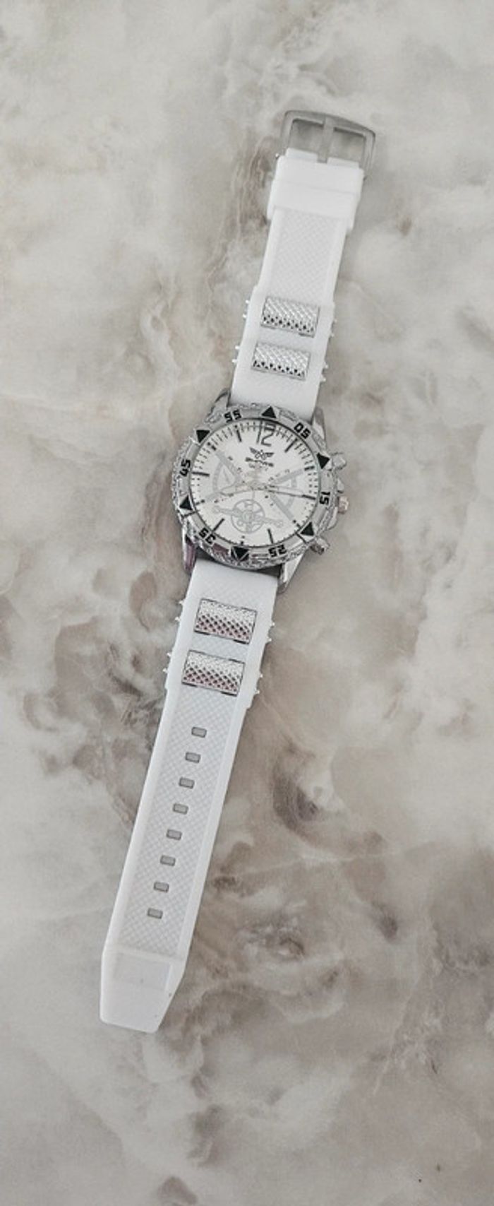 Montre pour homme neuve - photo numéro 2