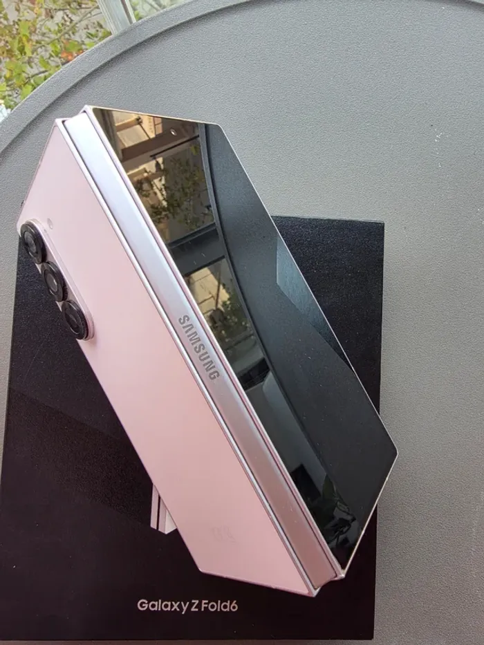 Samsung galaxy Z fold 6 - photo numéro 3