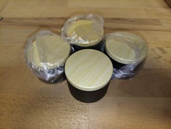 Lot de 4 boîtes rondes noires en métal