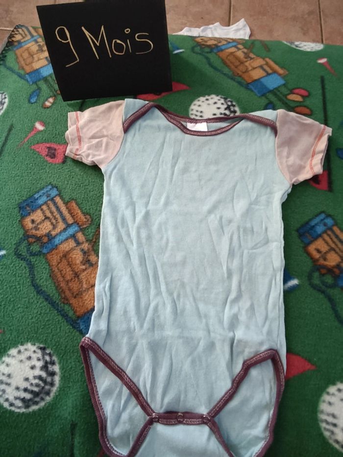 Body garçon 9 MOIS