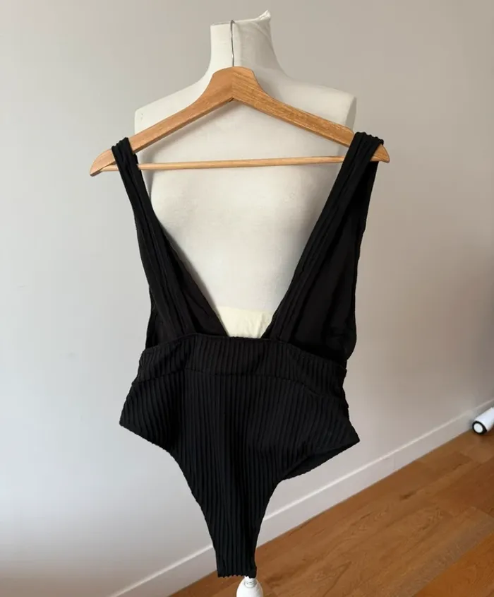 Joli maillot de bain 42/XL - photo numéro 2