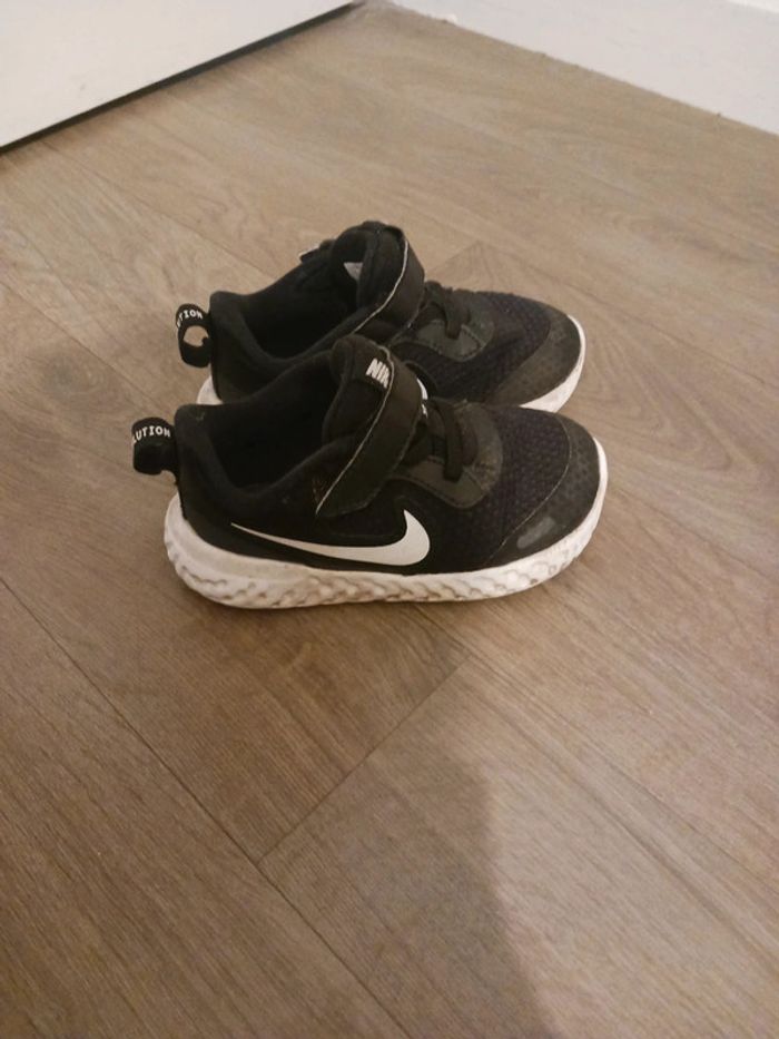 Basket nike avec boîte d origine - photo numéro 2