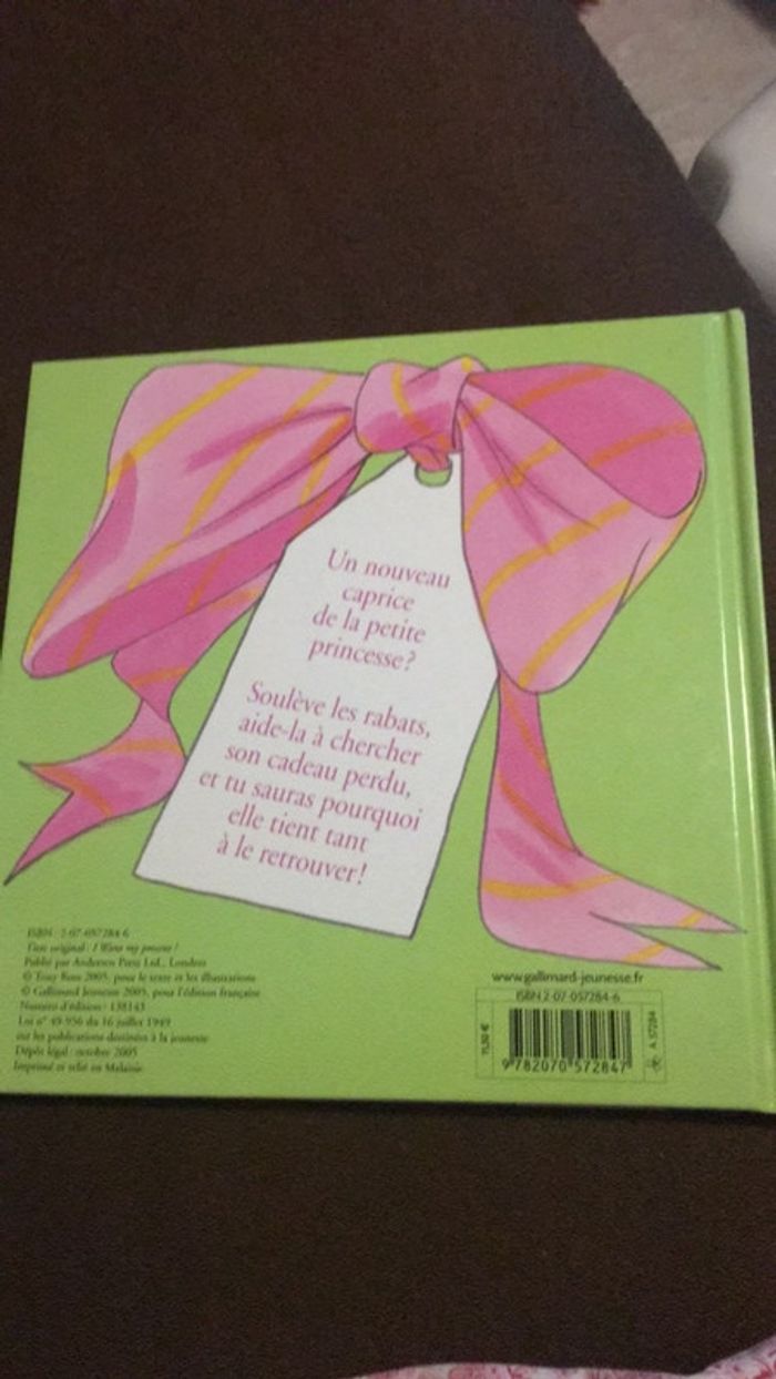 Je veux mon cadeau 🎁 - photo numéro 2
