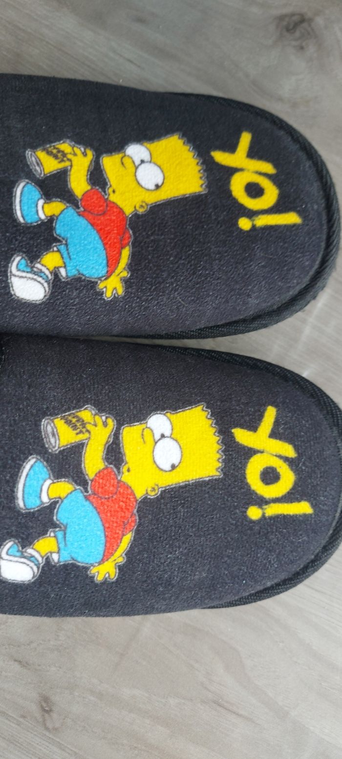 Chaussons Simpsons pointure 38 - photo numéro 2