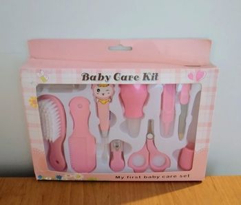 Accessoires de soins pour bébé fille Neuf 