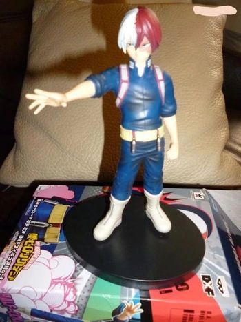 figurine MANGA - NEUF