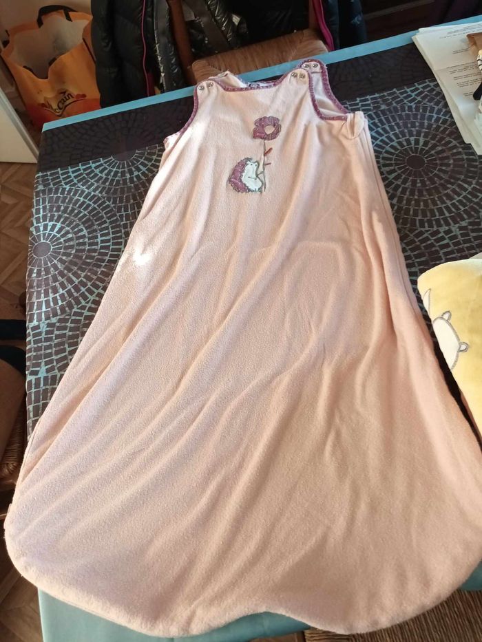 Gigoteuse ou turbulette fille 6-18 mois trois kilos sept