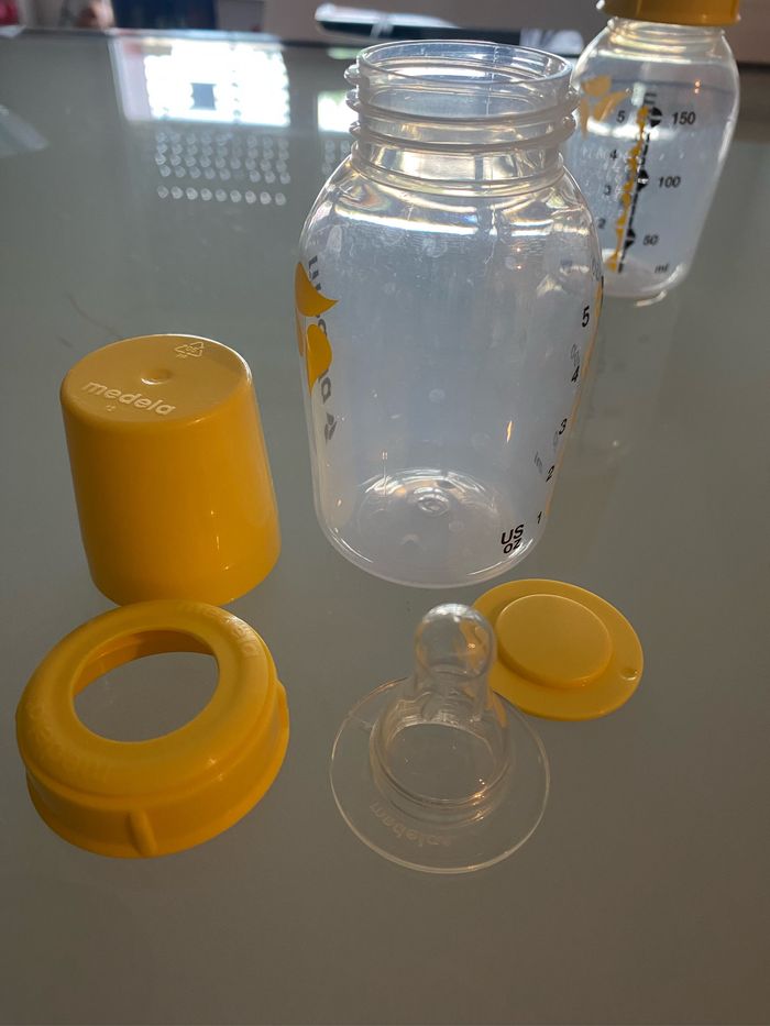 Lot biberons MEDELA - photo numéro 2