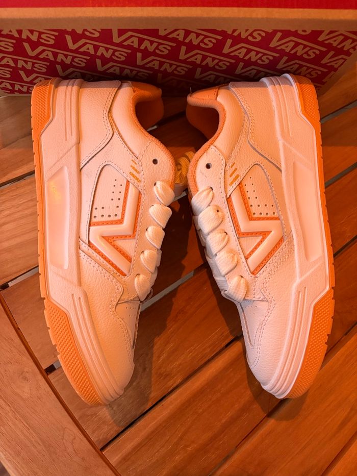 Vans Upland Vintage - Taille 37 - Neuves avec étiquette - photo numéro 5