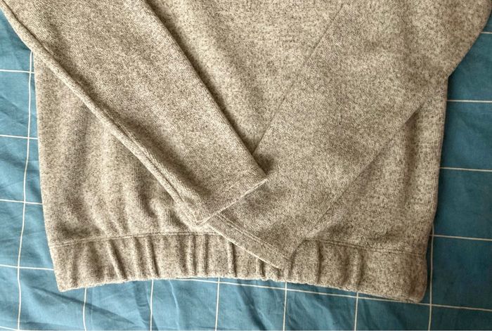 Sweat neuf - photo numéro 3