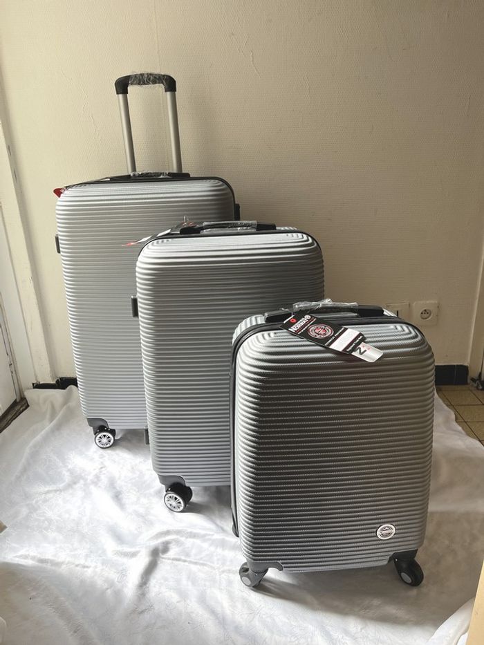 Set 3 valises rigides Geographical Norway gris à 4 roulettes, 1 valise à cabine 20 pouces, 1 moyenne - photo numéro 6