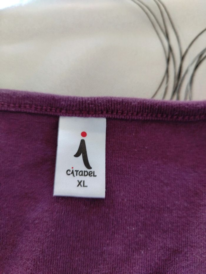 Tee shirt complètement neuf - photo numéro 5