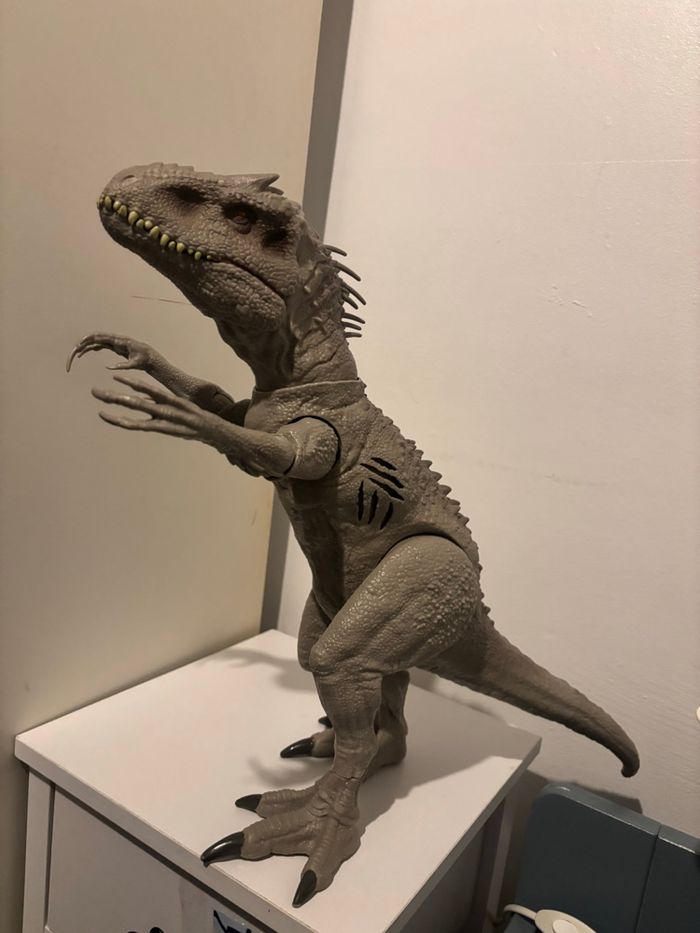 Dinosaure indominus rex jurassic world - photo numéro 4