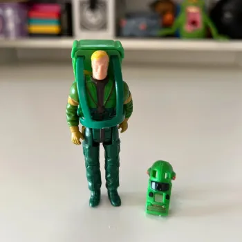 Figurine mask jungle challenge