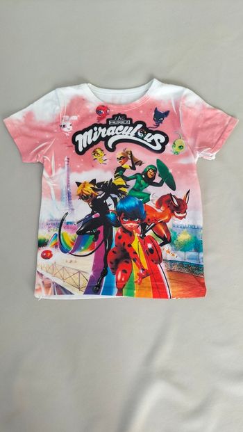 🤍 T-shirt manches courtes Miraculous - 4 ans - Pas de marque - En bon état 🤍