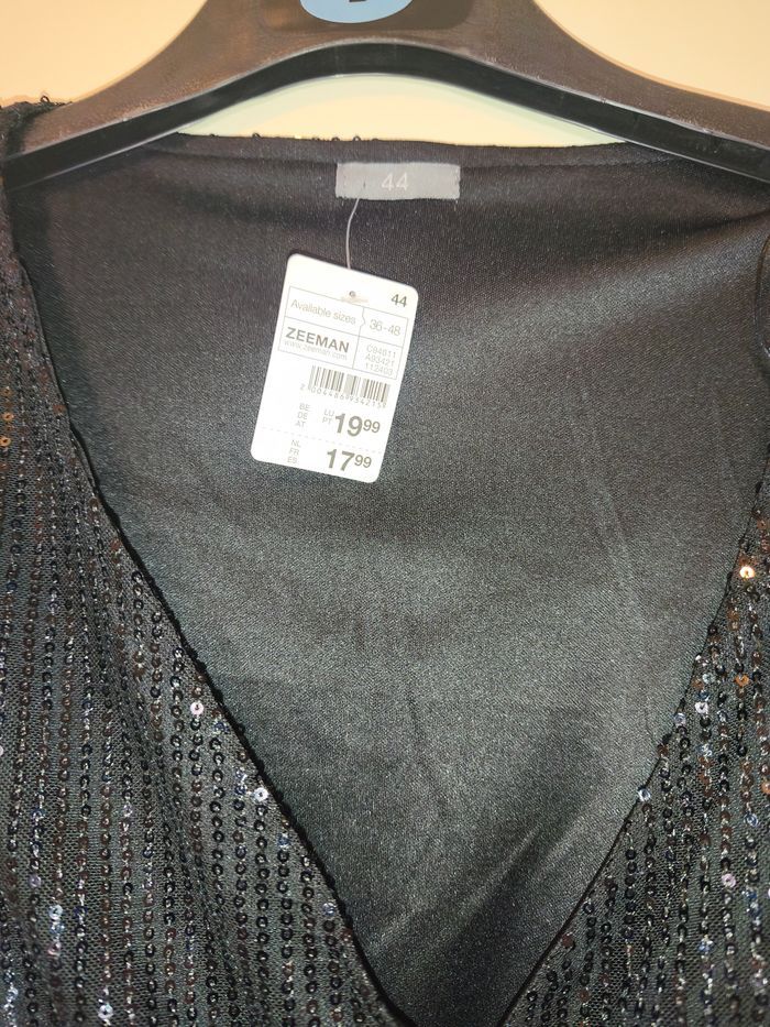 Robe noire paillette - photo numéro 3