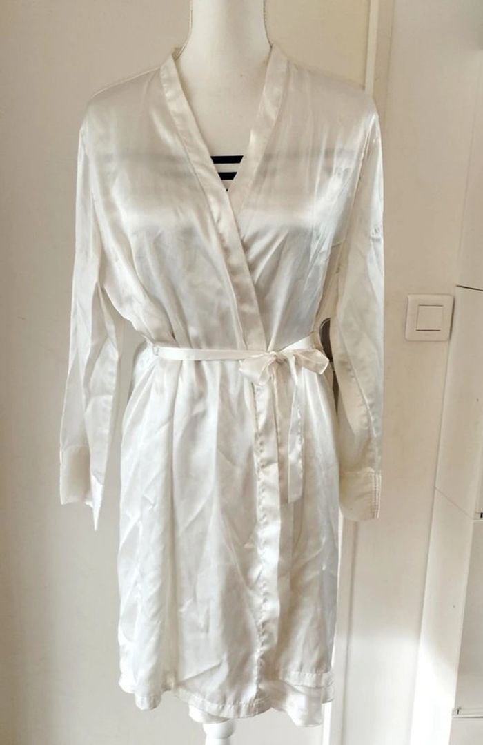 Peignoir kimono en satin ivoire taille L