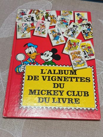Disney l'album de vignettes du mickey club du livre