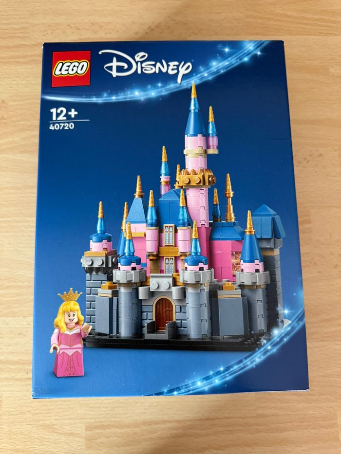 Lego Disney Château la belle au bois dormant 40720 . NEUF et scellé