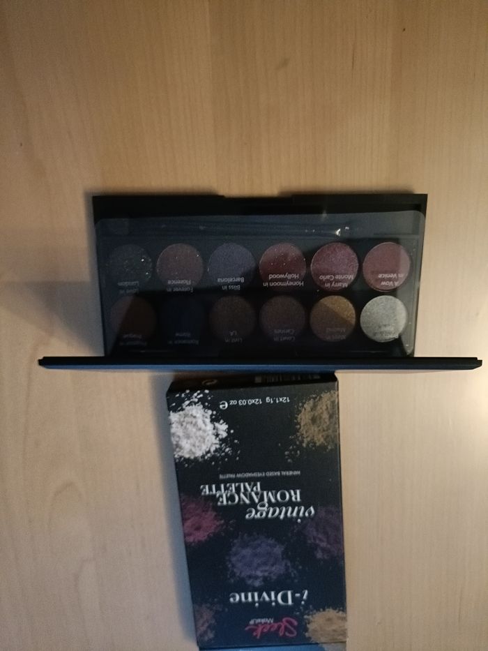 LOT DE 7 PALETTES SLEEK NEUVES - photo numéro 8