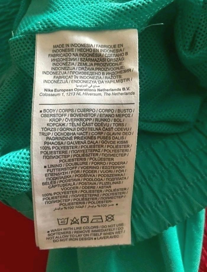 sweat shirt microfibre nike homme taille M imprimé Barca vert clair en parfait etat - photo numéro 9