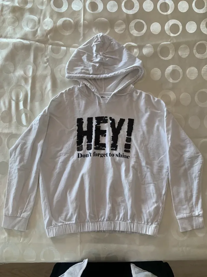 Sweat blanc Hey !