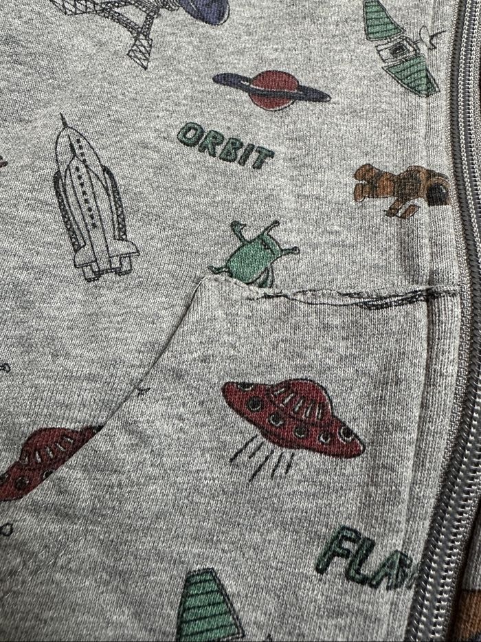 Lot gilets 5 ans - photo numéro 7