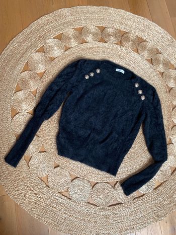 Très beau Pull noir avec boutons dorés | Vintage Dressing
