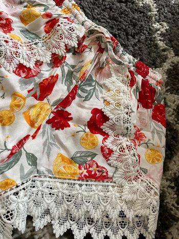 Short fleurie et en dentelles