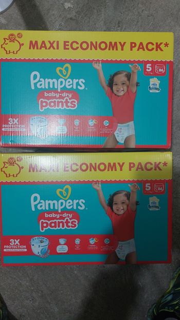 Couche pampers taille 5pants babydry 172couche pour 40euro