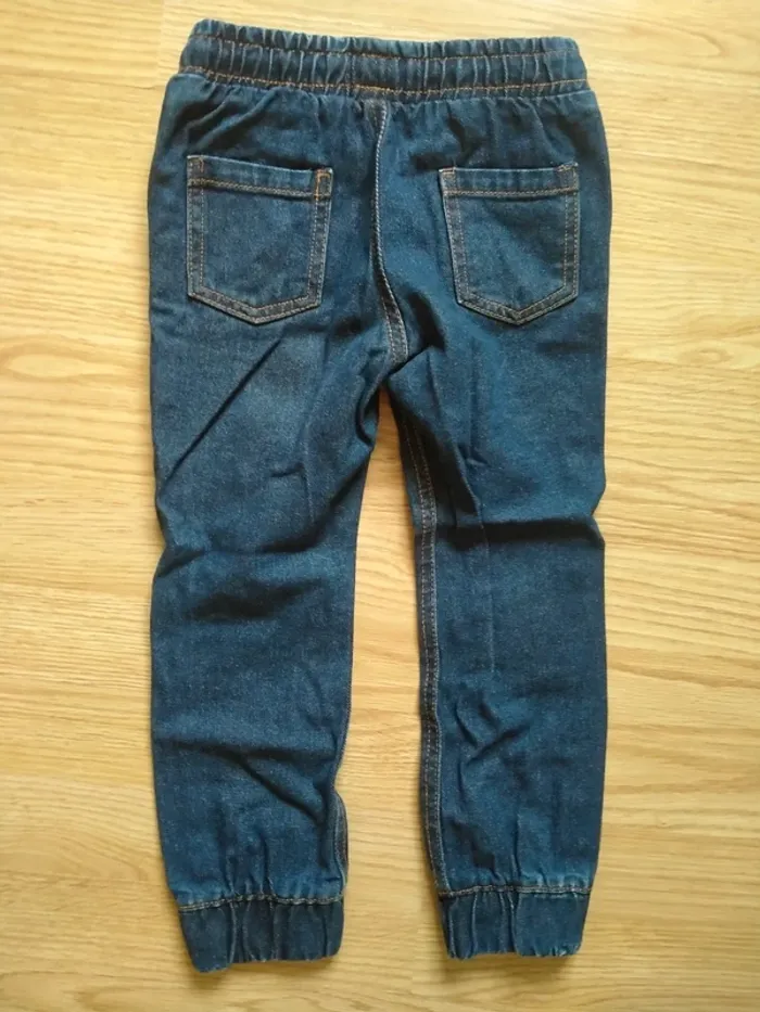 lot de 2 jeans. filles. taille 5 ans - photo numéro 10