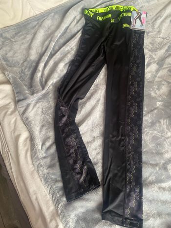 Legging femme neuf avec étiquette, marque Freegun  taille L