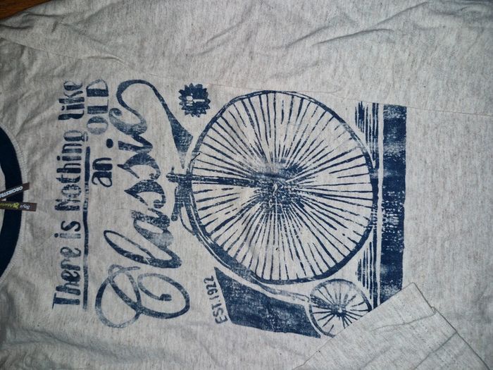 Lot tee shirt taille 8 ans - photo numéro 3