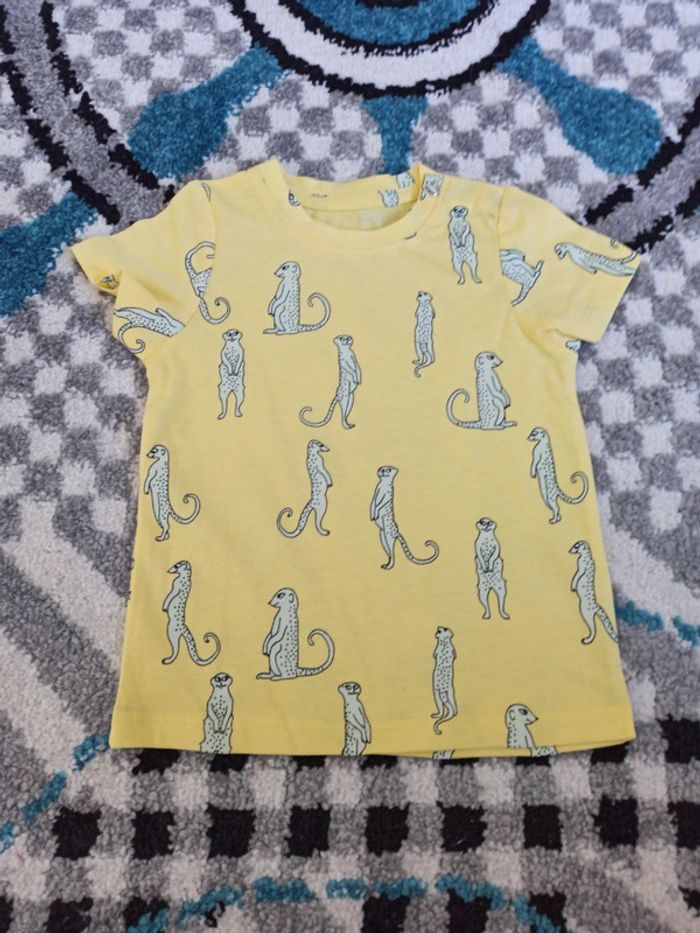 Lot 3 t-shirts manches courtes NEUFS 6 mois - photo numéro 8