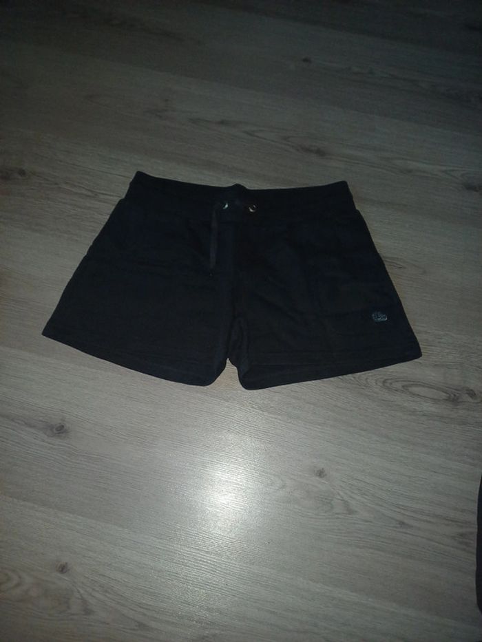 Short 40