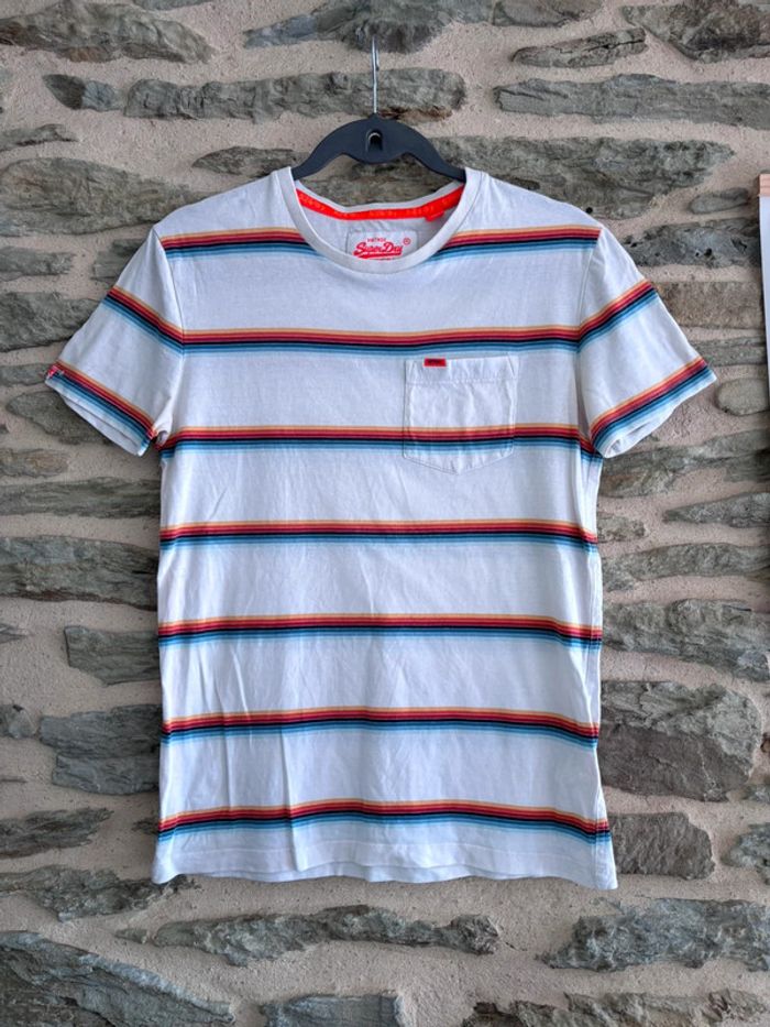 T-shirt superdry taille XS