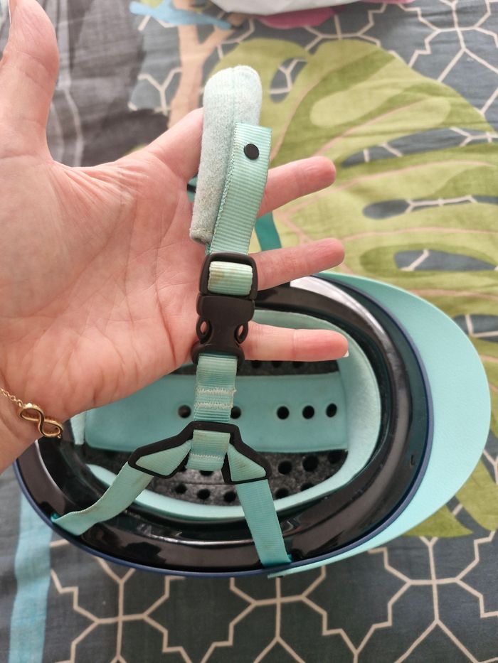 Casque cheval enfant d occasion. - taille S - 52- 55 cm - photo numéro 4