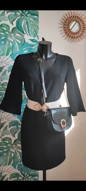 Petite robe noire taille 36/38